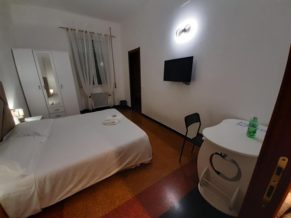 La Lanterna Di Angelo Hotel Genova Kültér fotó