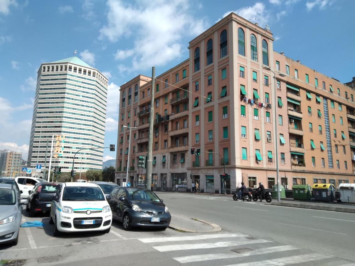 La Lanterna Di Angelo Hotel Genova Kültér fotó